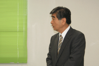 グザム幼児教室で説明する関大初等部田中明文校長先生2