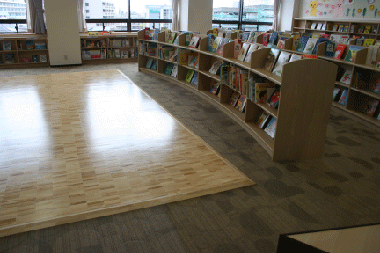 関西大学初等部の図書館